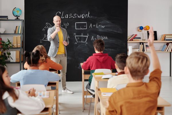 University student support with live chat